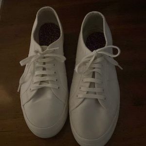 8.5 like new Superga platform tennis shoe
